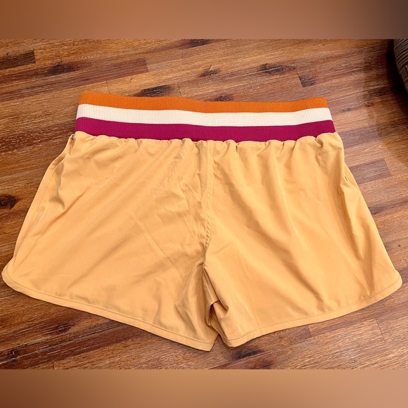 Passenger Explore All Purpose Shorts Sz L - Picture 3 of 4